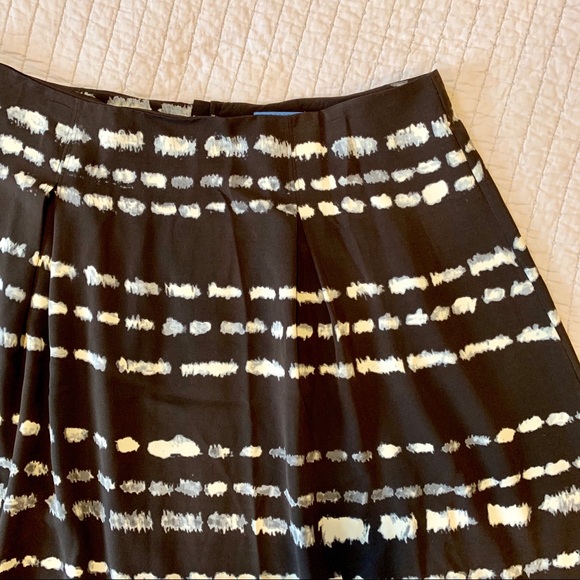 Cute Patterned skirt from Simply Vera Wang - 16 - Picture 2 of 5
